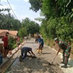 Babinsa Koramil 2306/Mancak, Karbak Pengecoran Jalan