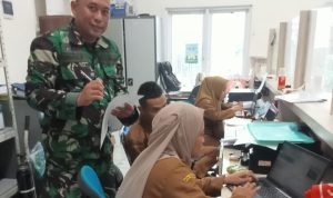 Babinsa Koramil 2305/Cinangka, Puan Ter Pendataan Jumlah Penerima BLT