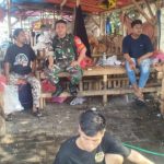 Babinsa Koramil 2302/Bojonegara, Komsos Membahas Harga Ayam