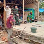 Babinsa Koramil 2305/Cinangka, Karbak Rehab Rumah Warga