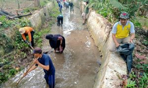 Babinsa Koramil 2305/Cinangka, Karbak Kegiatan Gotong Royong