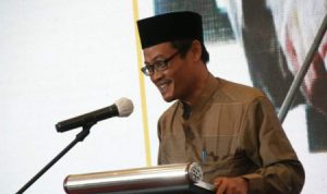 BELAJAR PENELITIAN ONLINE  M. Ishom el-Saha