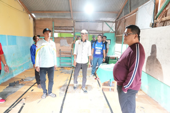 Belajar di Lantai Beralaskan Karpet Plastik Sobek Tanpa Meja dan Kursi, PJ Bupati Bangka M.Haris: Januari Ini di Bangun!!!