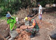 Babinsa Koramil 2301/Cilegon, Karbak Pembangunan Pagar Kuburan