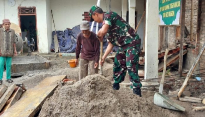 Babinsa Koramil 2306/Mancak, Karbak Pembuatan Masjid