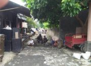 Babinsa Koramil 2301/Cilegon, Karbak Pemasangan Konblok Jalan