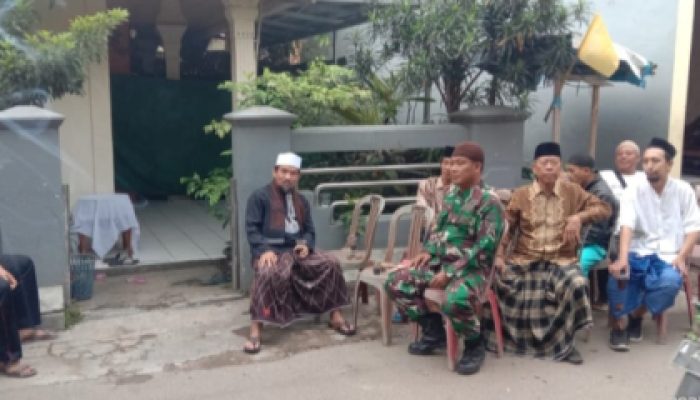 Babinsa Koramil 2301/Cilegon, Komsos Membahas Giat Takjiah