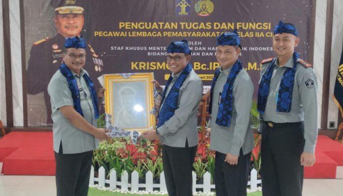 Staf Khusus Menkumham Bidang Keamanan dan Intelijen Apresiasi Kebersihan Blok Hunian dan Fasilitas Lapas Cilegon