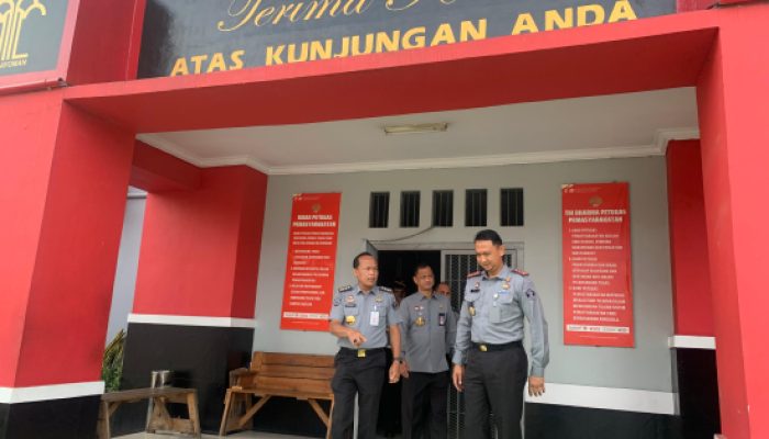 Menyoroti Pelayanan Terhadap WBP, Direktur Pengamanan dan Intelijen Direktorat Jendral Pemasyarakatan Kunjungi Lapas Cilegon