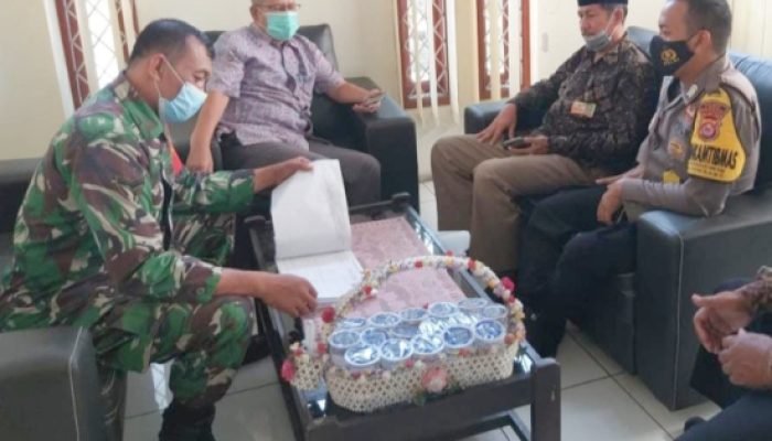 Babinsa Koramil 2301/Cilegon, Puan Ter Mendata Masyarakat Kurang Mampu