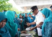 Pj. Bupati Takalar Didampingi Pj. Ketua Tp. PKK buka Bazar dan Lomba Kreasi Olahan Makanan Berbahan Ikan, Seafood dan Jagung