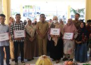 Majukan UMKM Takalar, Pj. Bupati Serahkan Bantuan Fasilitas Peralatan Unit Usaha