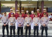 Kapolri Beri Pin Emas Kepada Pengasuh dan Taruna Berprestasi