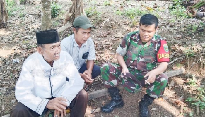 Babinsa Koramil 2304/Anyer, Karbak Membahas Tentang Kenakalan Remaja