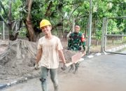 Babinsa Koramil 2302/Bojonegara, Karbak  Pembuatan Rumah Warga