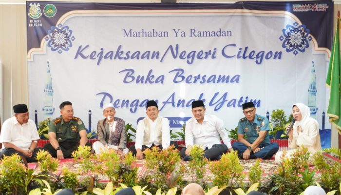 Kejaksaan Negeri Kota Cilegon, Menyelenggarakan Buka Puasa Bersama Anak Yatim Sekaligus Memberi Santunan