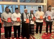 Gubernur Terima 5.000 Al Qur’an dari BWA, Perdana Didistribusikan Pj Bupati Bangka ke Islamic Center dan Ponpes Anwarul Cholil
