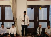 Pj Gubernur Serahkan 1500 Al-Quran dan Santunan 50 Anak Yatim Piatu