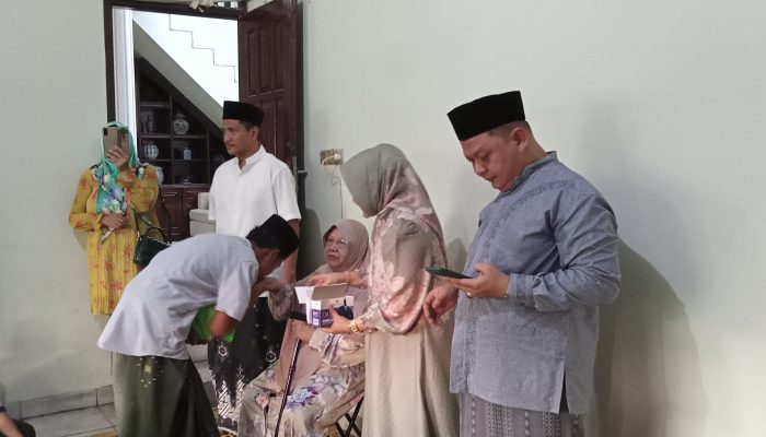 Keluarga Besar Hj. Diana Ayu Farhah Mengadakan Acara Santunan Anak Yatim