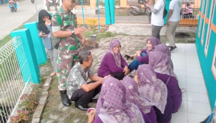 Babinsa Koramil 2303/Pulomerak, Komsos Membahas Keberhasilan