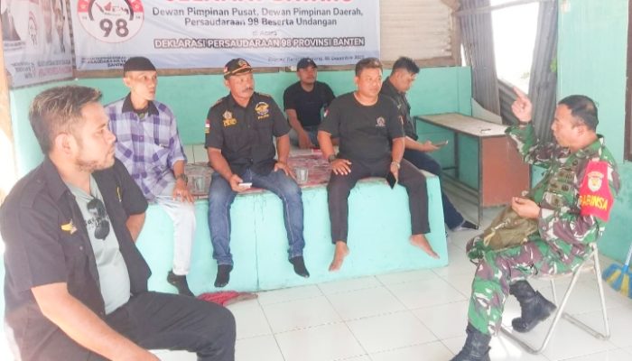 Babinsa Koramil 2304/Anyar, Dengan Tokoh Masyarakat, Komsos Membahas Tarling