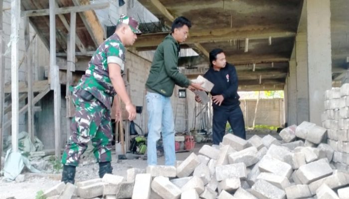 Babinsa Koramil 2307/Ciwandan, Karbak Pengangkutan Paving Blok