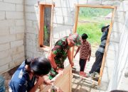 Babinsa Koramil 2302/Bojonegara, Karbak Pemasangan Pintu Rumah