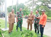 Babinsa Koramil 2301/Cilegon, Karbak Pembersihan Pohon Tumbang