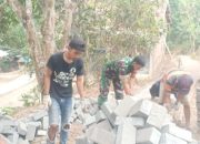 Babinsa Koramil 2306/Mancak, Karbak Pemasangan Konblok