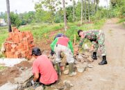 Babinsa Koramil 2307/Ciwandan, Karbak Pembangunan Pondasi Pagar Rumah