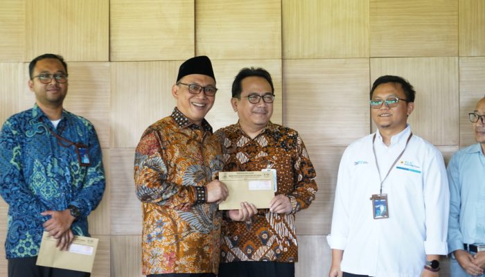 Penyerahan SPPT PBB : PBB Menjadi Salah Satu Andalan Pembiayaan Pembangunan Kota Cilegon