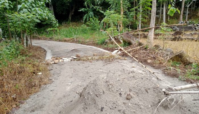 Pekerjaan Jalan Tani Desa Lebang Manai Utara Diduga Melabrak Aturan UU Keterbukaan Informasi Publik