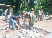 Babinsa Koramil 2306/Mancak, Karbak Renovasi Rumah