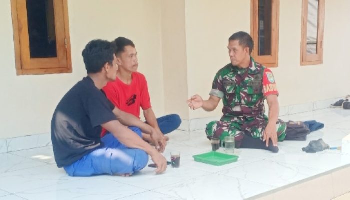 Babinsa Koramil 2306/Mancak, Komsos Membahas Tentang Waspada Musim Hujan