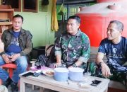 Babinsa Koramil 2303/Pulomerak, Komsos Membahas Terkait Menjaga Keamanan