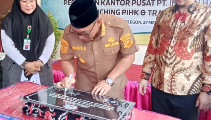 Walikota Cilegon Menghadiri Undangan Grand Opening Haromain Centre Haji dan Umroh Sekaligus Penandatanganan