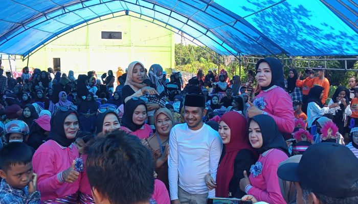 Lomba Goyang Bumi Moro Berjalan Lancar, Fajar Hasan Disambut Ribuan Warga Muna Barat