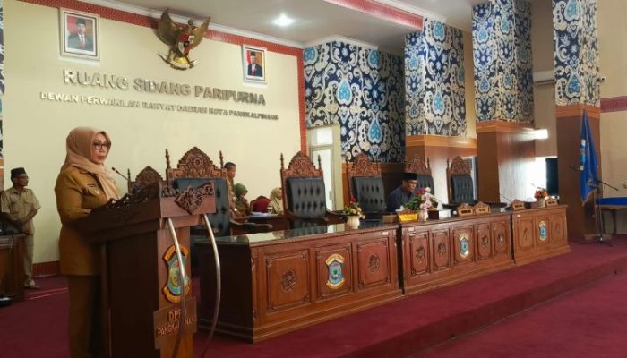 Lusje Anneke Tabalujan Hadiri Rapat Paripurna DPRD Kota Pangkalpinang