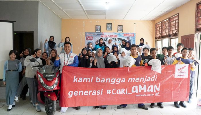 Honda Babel Kembali Berikan Edukasi Keselamatan Berkendara ke Siswa SMA PGRI Tanjung Pandan