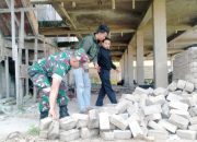 Babinsa Koramil 2307/Ciwandan, Karbak Pemasangan Konblok