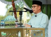 Shalat Idul Adha di Masjid Agung Kubah Timah, Mie Go Ajak Masyarakat Tingkatkan Ketaqwaan