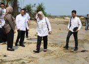 Tinjau Pantai Karangmeja, Plh Sekda Banten Ajak Masyarakat Jaga Warisan Alam di Kawasan Geopark Bayah Dome