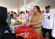 Pj Gubernur Al Muktabar Sebut Pasar Murah Bagian Langkah Pengendalian Inflasi