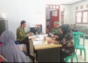 Babinsa Koramil 2304/Anyer, Puan Ter Pendataan Warga Miskin