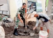 Babinsa Koramil 2305/Cinangka, Karbak Pembuatan Gorong-Gorong