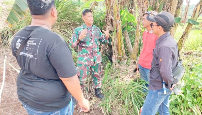 Babinsa Koramil 2306/Mancak, Komsos Perbaikan Jalan