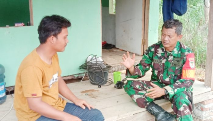 Babinsa Koramil 2306/Mancak, Komsos Membahas Tentang Ketapang