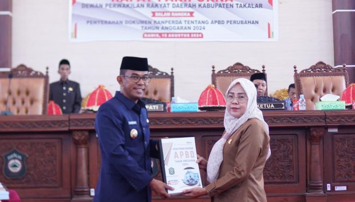 Hadiri Rapat Paripurna DPRD Takalar, Pj. Bupati Serahkan Dokumen Ranperda Tentang APBD Perubahan Tahun Anggaran 2024