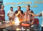 Kerasss…!!!! 3 Surat Hendri CH Bangun Dibakar PWI Bangka Belitung