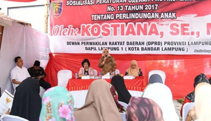 Kostiana Ketua Fraksi PDI Perjuangan DPRD Provinsi Lampung Gelar Sosialisasi Perda No 13 Tahun 2017 di Enggal